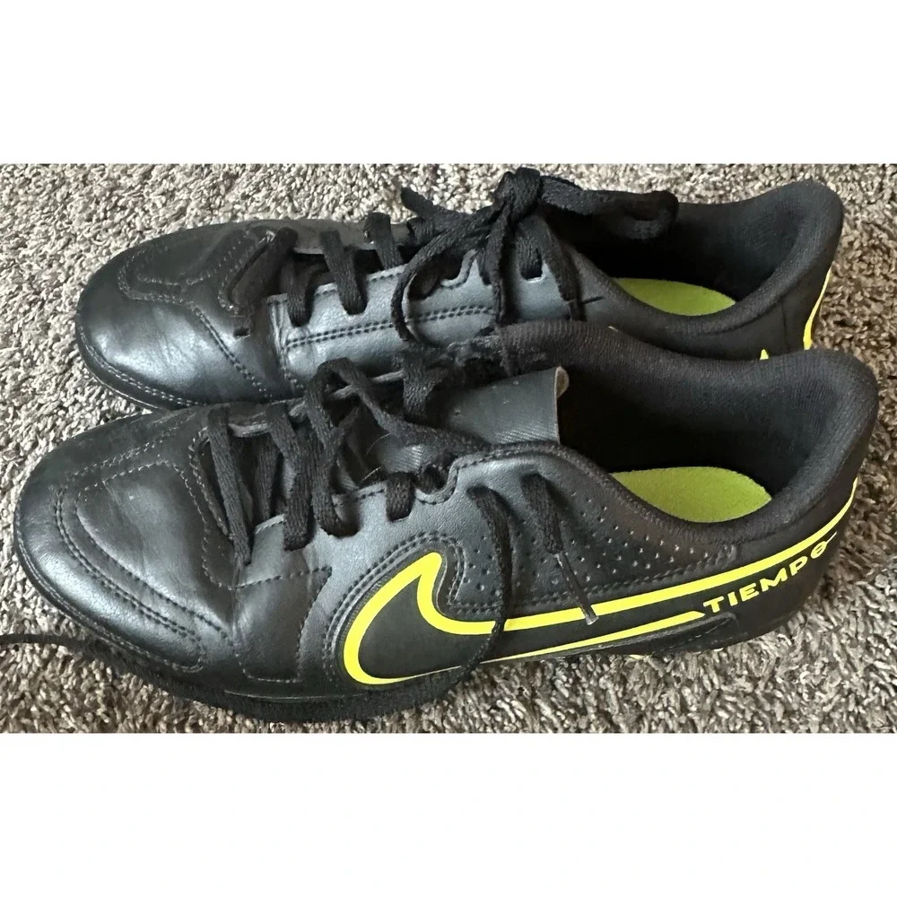 Nike Boys Tiempo - Size 5 Y Black - Soccer Cleats Shoes